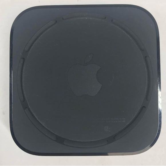 Apple TV 4K HDR. First generation Apple TV 4K and fifth generation overall. - Picture 9 of 10